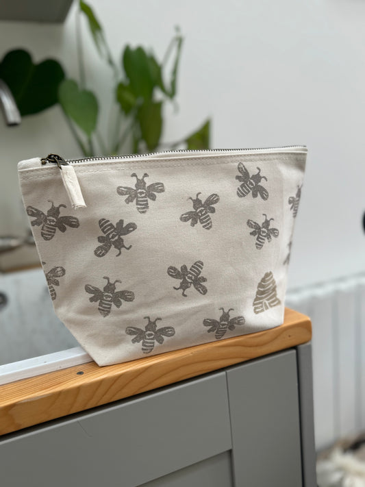 Honey bee Medium Cosmetic bag