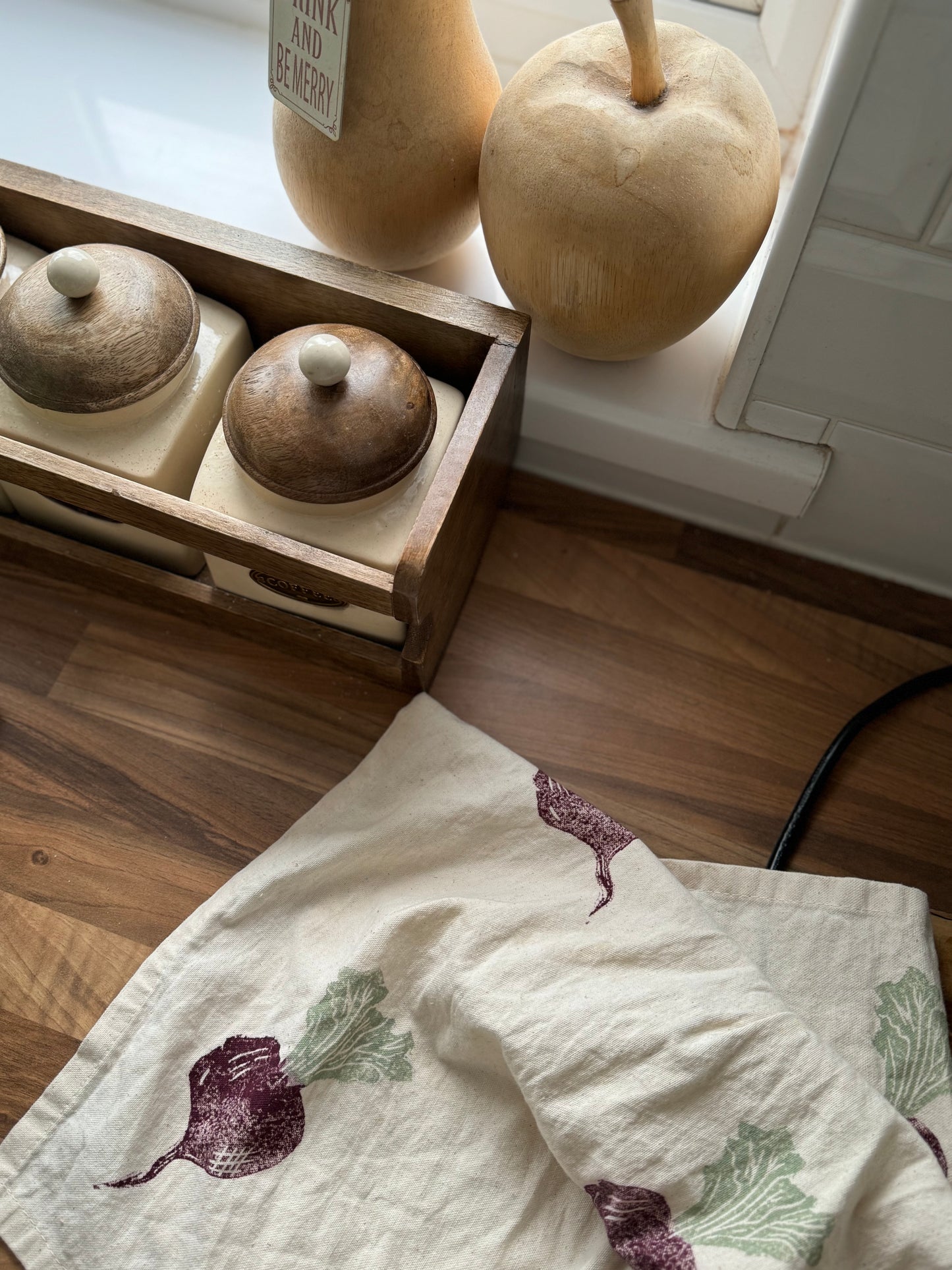 Beetroot print- Organic cotton tea towel