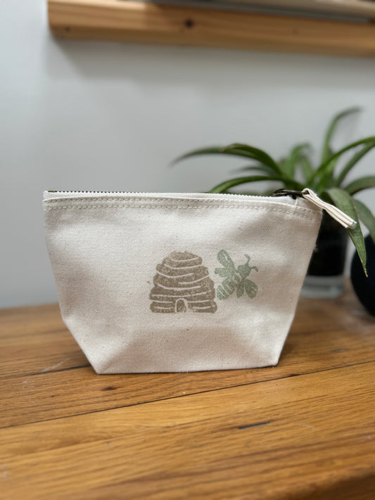 Small bee cosmetic bag
