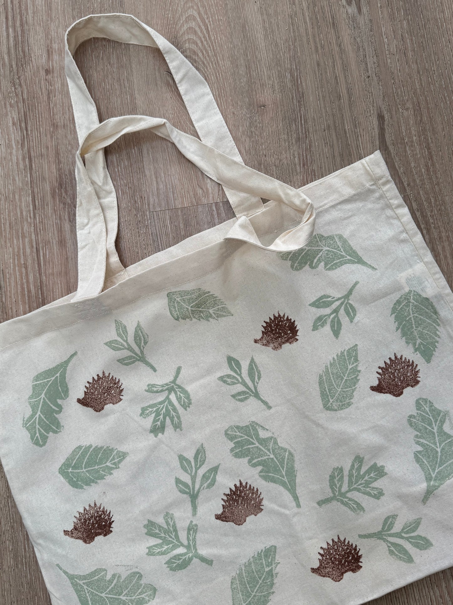 Hedgehog in the leaves- Organic cotton canvas shopper